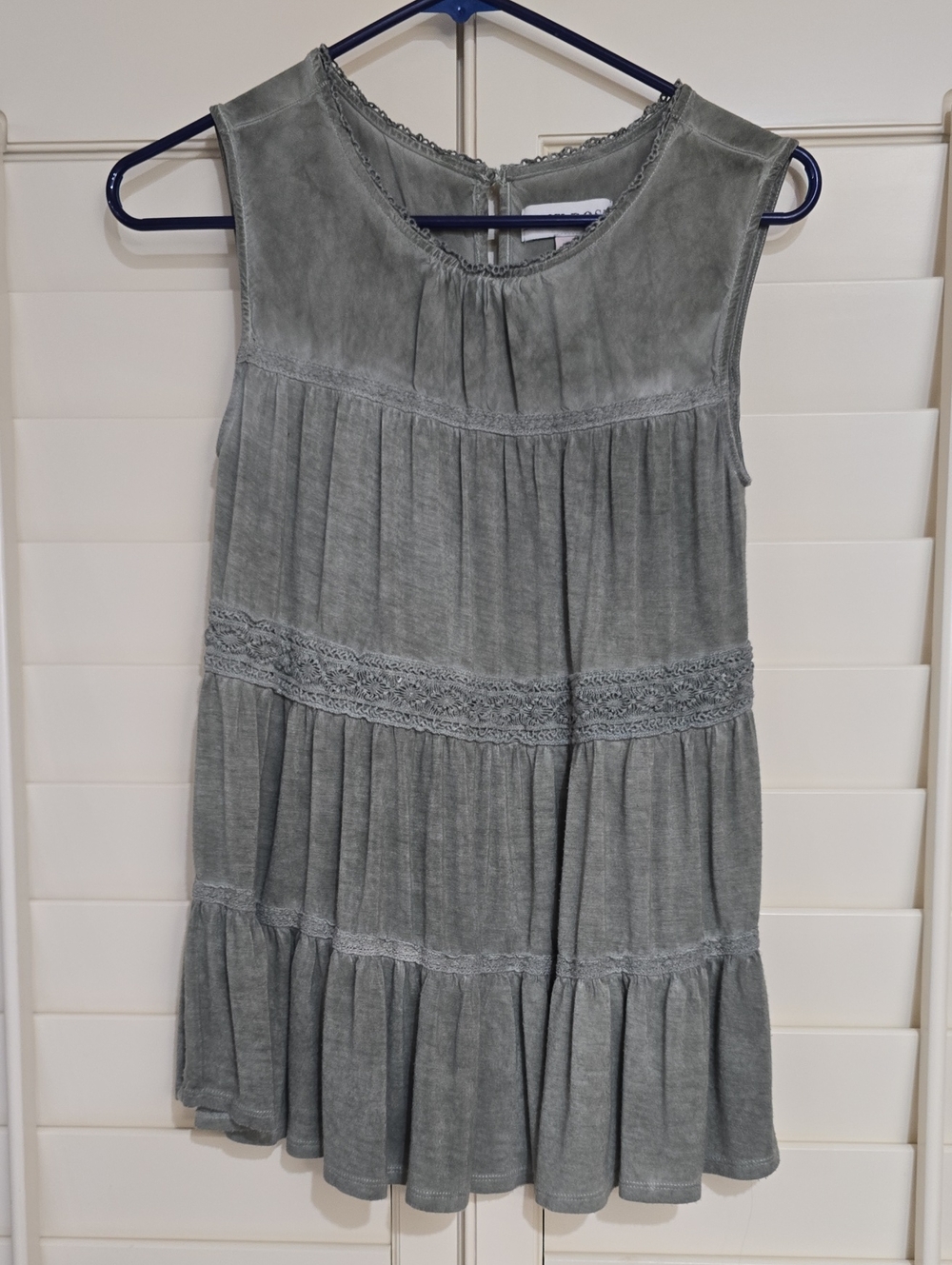 Knox Rose Grey Tunic Sleeveless Tiered Blouse